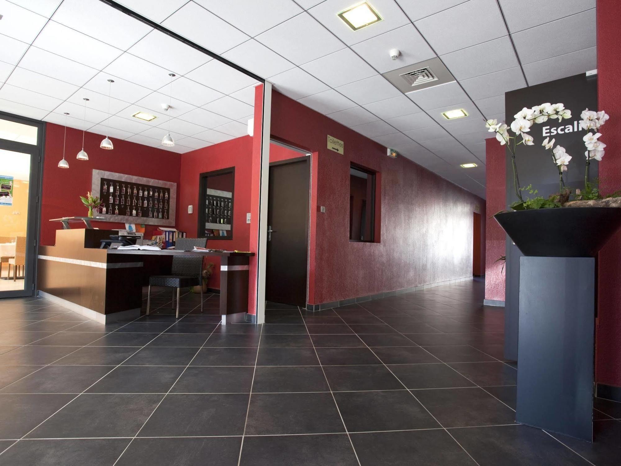 Logis Hotel Restaurant L'Europe Marvejols Exterior photo